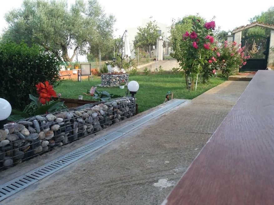 Dora'S Garden Villa Alexandroúpoli Eksteriør bilde